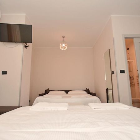 Hotel & Apartments " Perpoin " 살루초 외부 사진