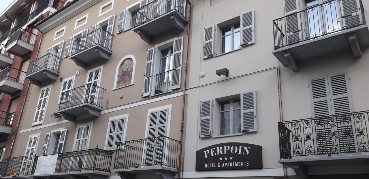 Hotel & Apartments " Perpoin " 살루초 외부 사진