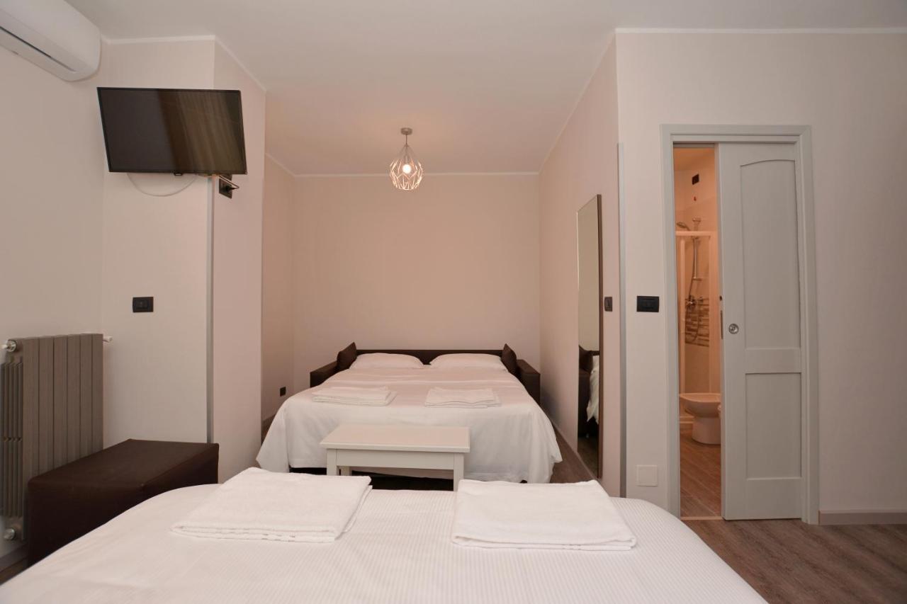 Hotel & Apartments " Perpoin " 살루초 외부 사진