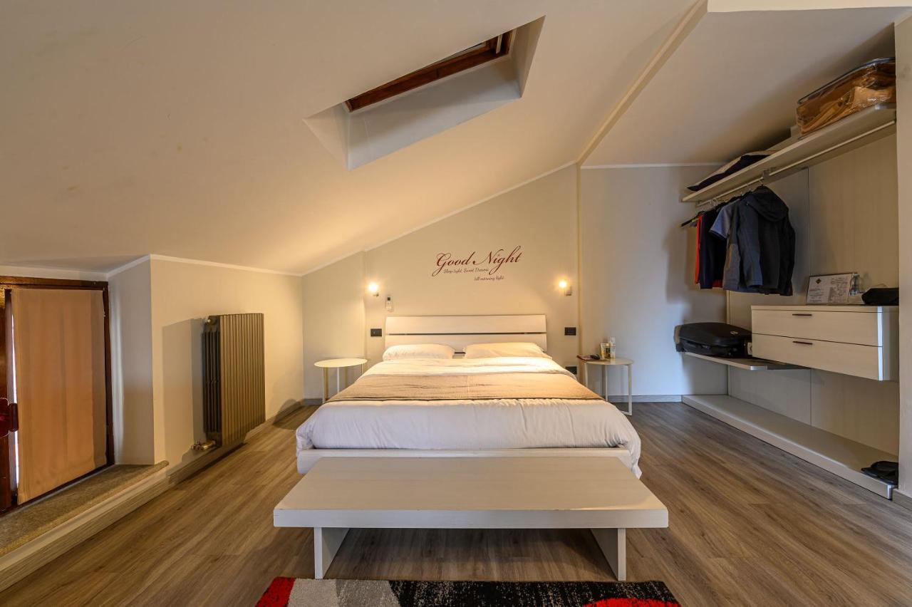 Hotel & Apartments " Perpoin " 살루초 외부 사진