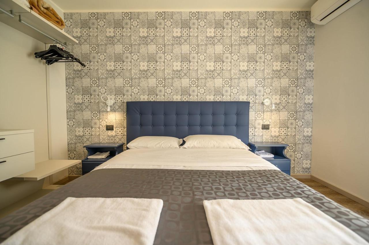 Hotel & Apartments " Perpoin " 살루초 외부 사진