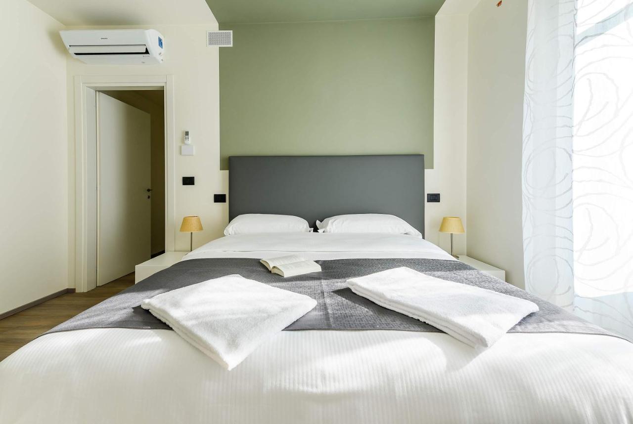 Hotel & Apartments " Perpoin " 살루초 외부 사진