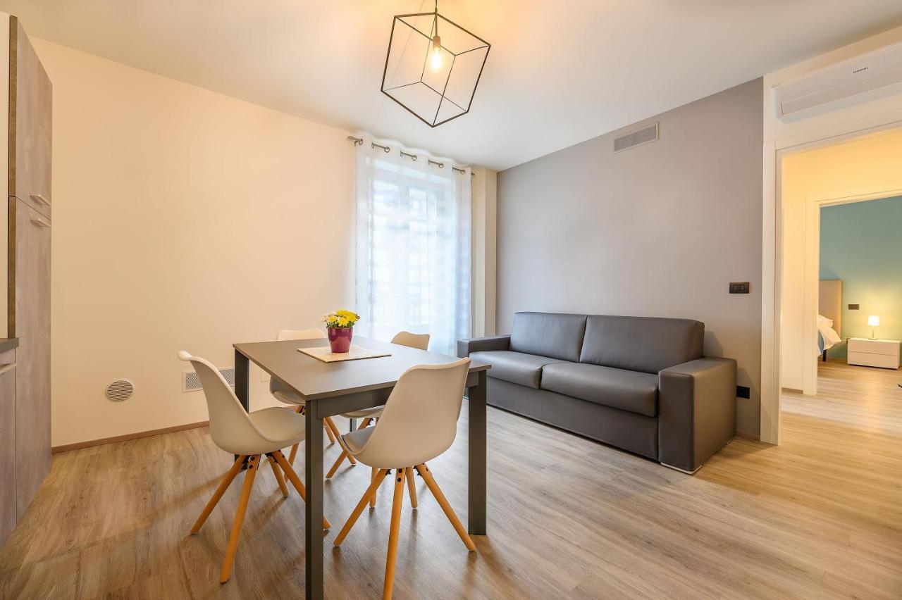 Hotel & Apartments " Perpoin " 살루초 외부 사진