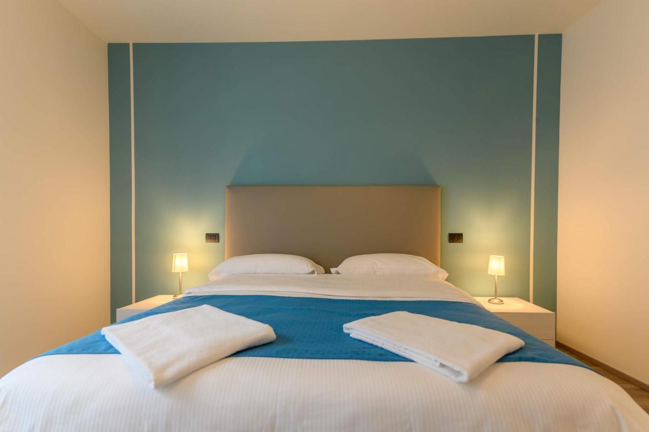 Hotel & Apartments " Perpoin " 살루초 외부 사진