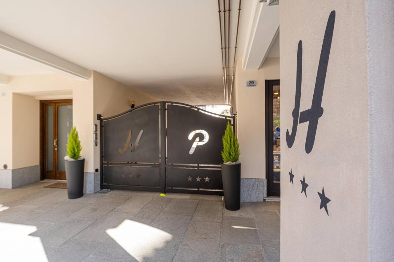 Hotel & Apartments " Perpoin " 살루초 외부 사진